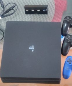 Ps4 Slim 500gb con 3 controles
