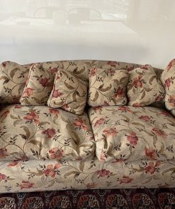 Sofá 3 cuerpos floreado