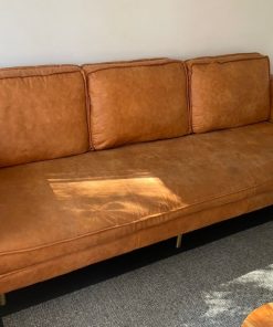 Sofá 3 cuerpos caramelo