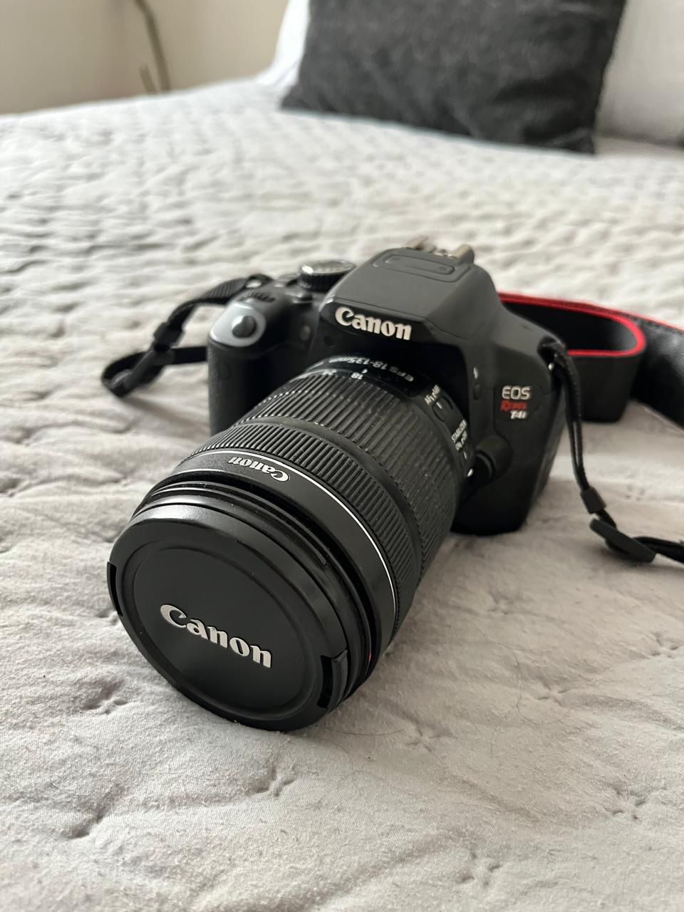 Cámara Canon EOS rebel T4i
