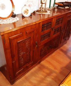 Buffet 6 puertas madera tallada