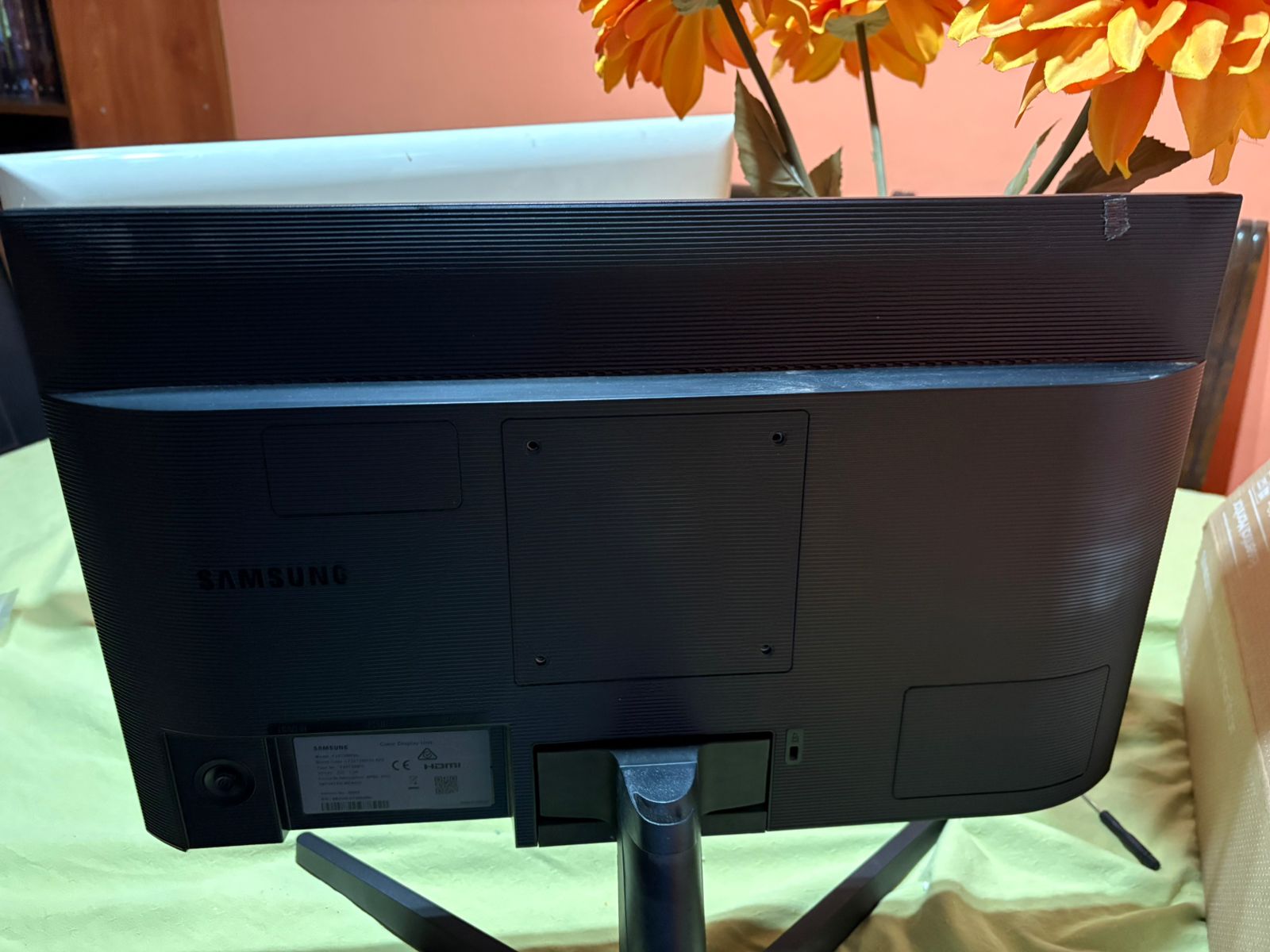 Monitor Samsung Essential 22'' - Imagen 5