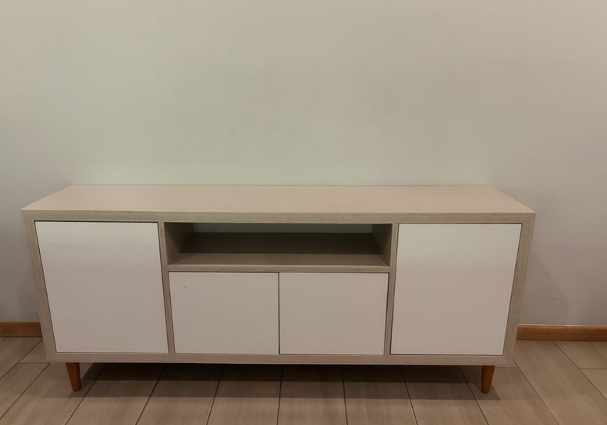 Rack TV 4 puertas madera