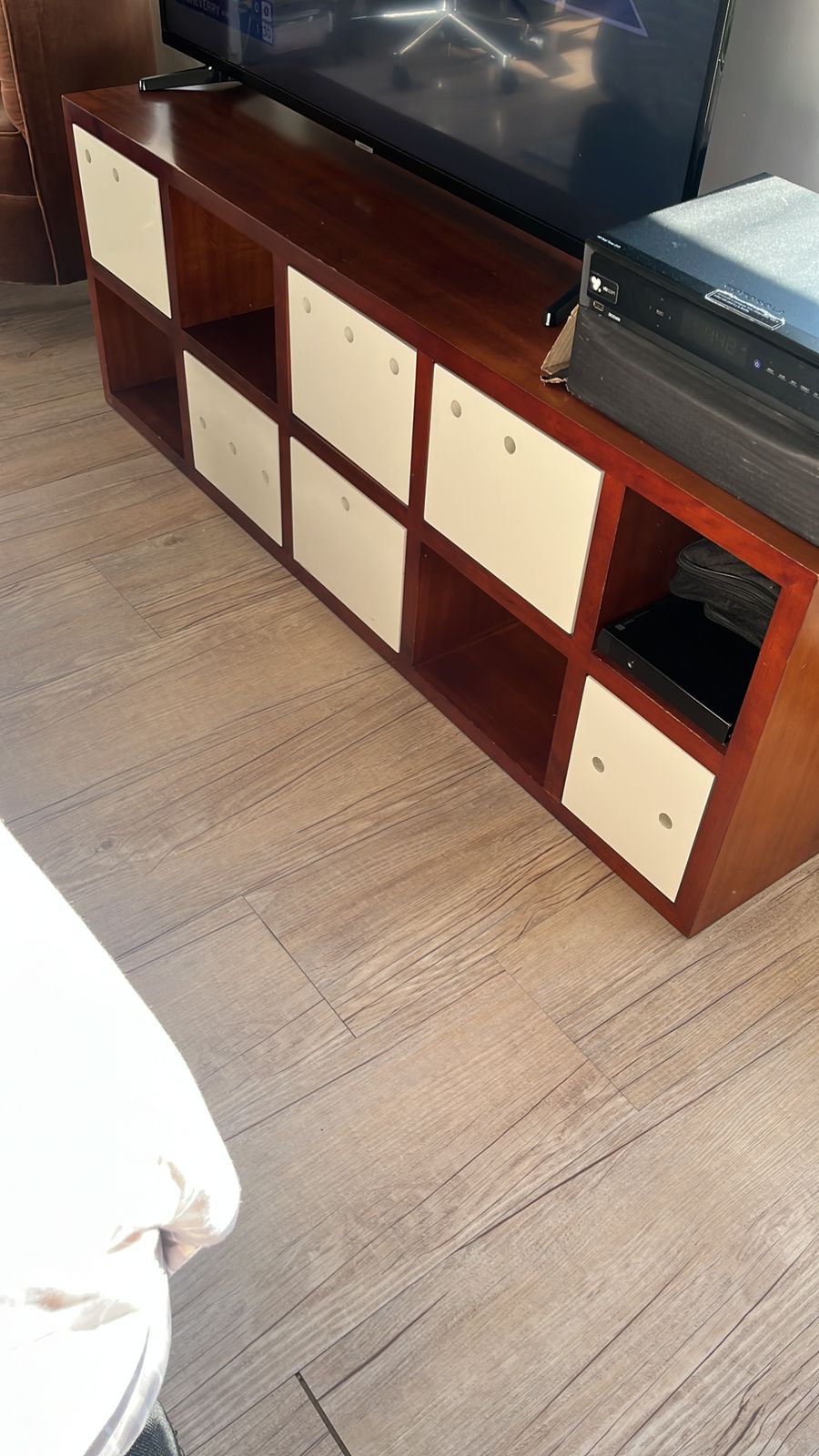 Rack TV 6 cajones blancos