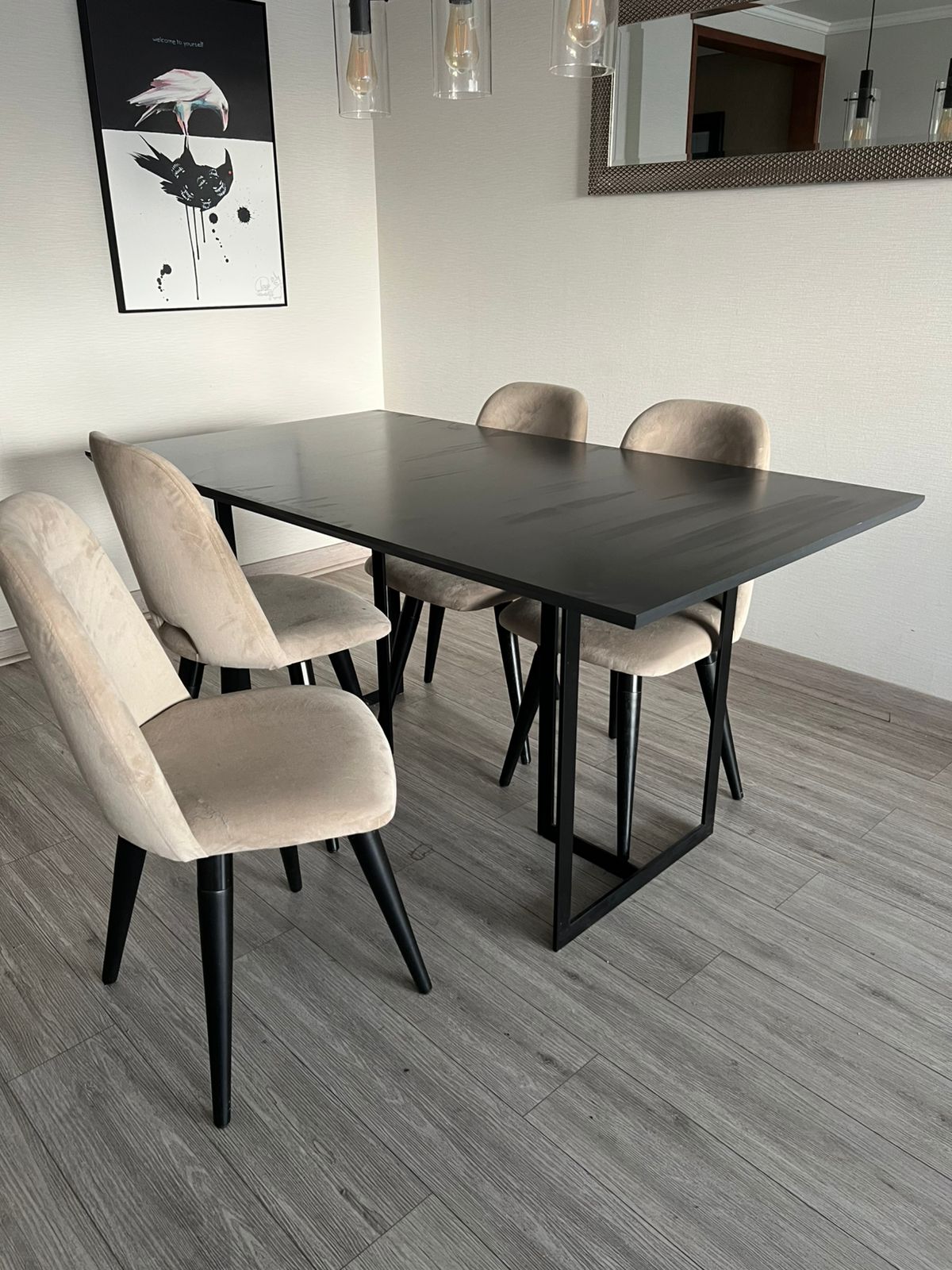 Juego comedor con 4 sillas beige - Imagen 4