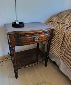 Velador madera con cajón