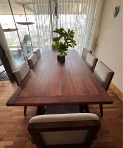 Juego comedor con 6 sillas y 2 sitiales