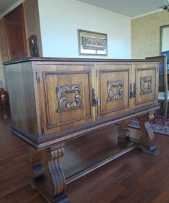 Buffet licorero tallado