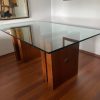 Mesa comedor base madera cubierta vidrio 20 mm