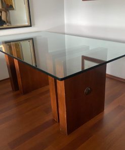 Mesa comedor base madera cubierta vidrio 20 mm