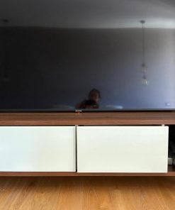 Rack TV 2 puertas enchapado Rosen