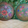 Par platos decorativos pintados