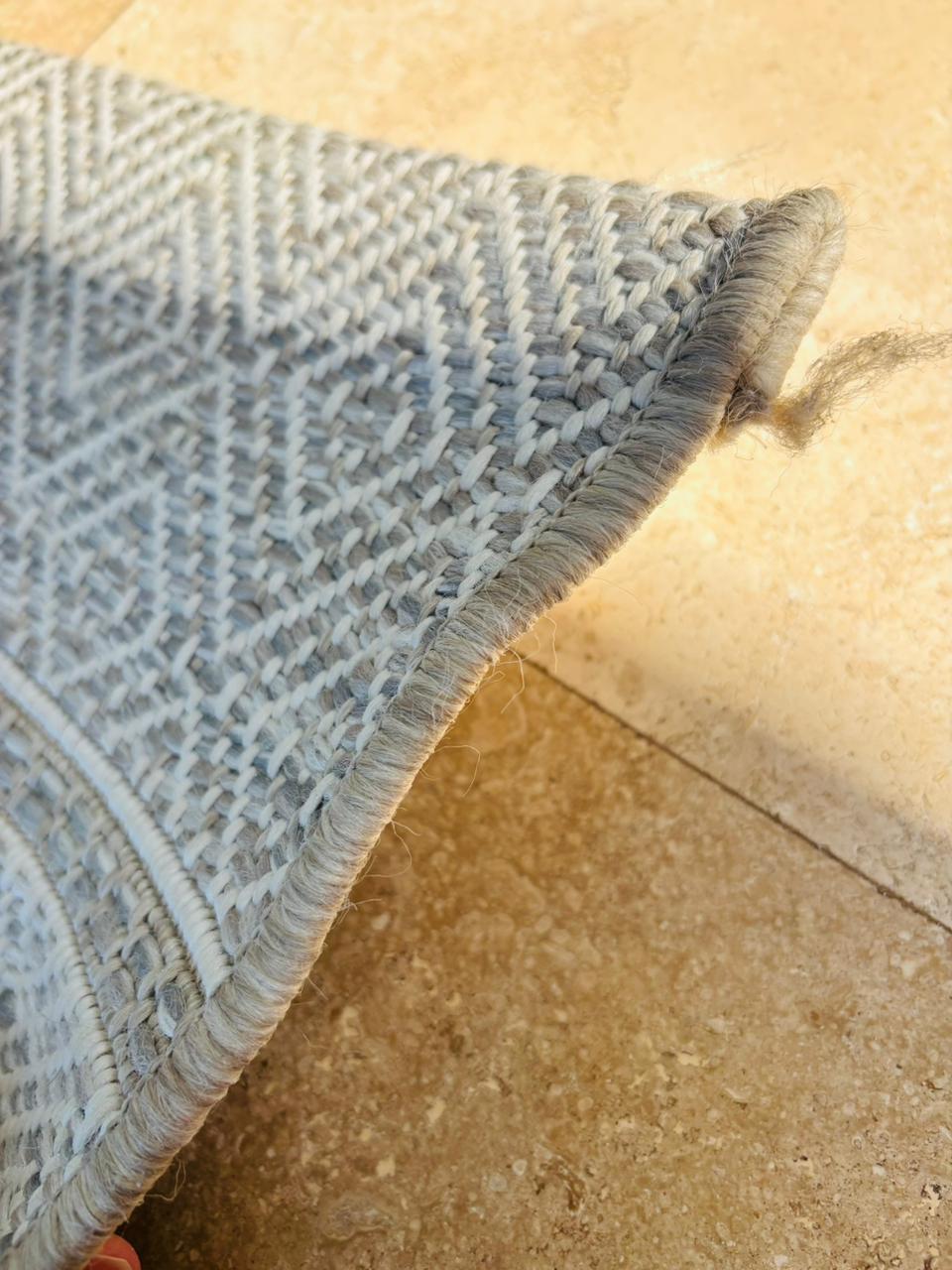 Alfombra Zara Home lana gris - Imagen 4