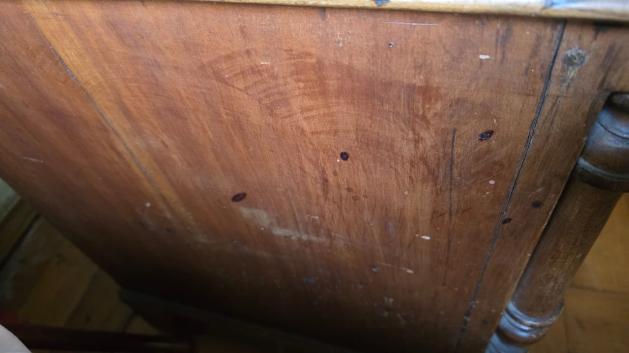 Cómoda de madera y cubierta mármol con 3 cajones - Imagen 5