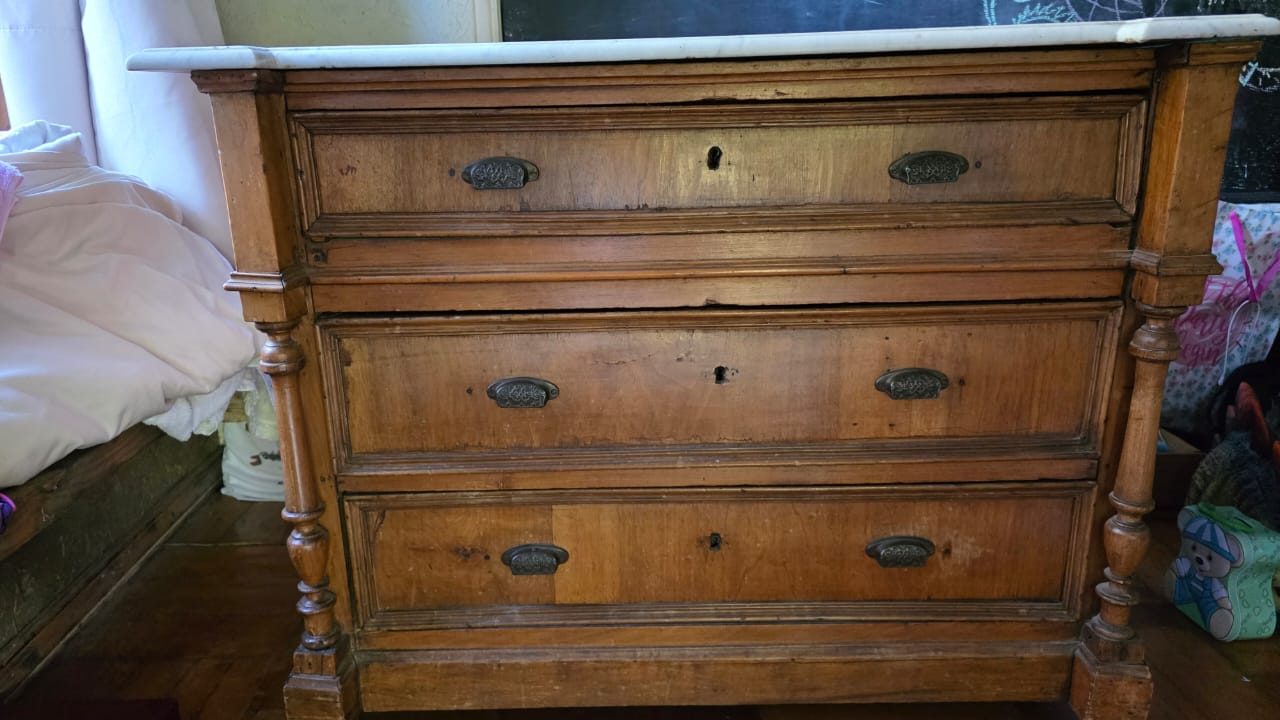 Cómoda de madera y cubierta mármol con 3 cajones - Imagen 8