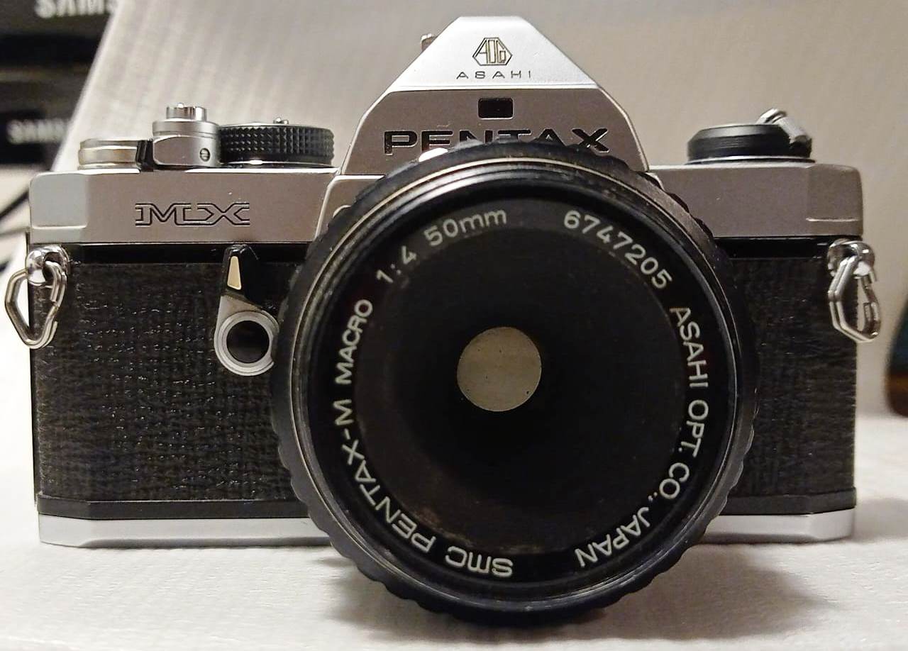 Cámara análoga Pentax MX con Lente 50mm f/1.4