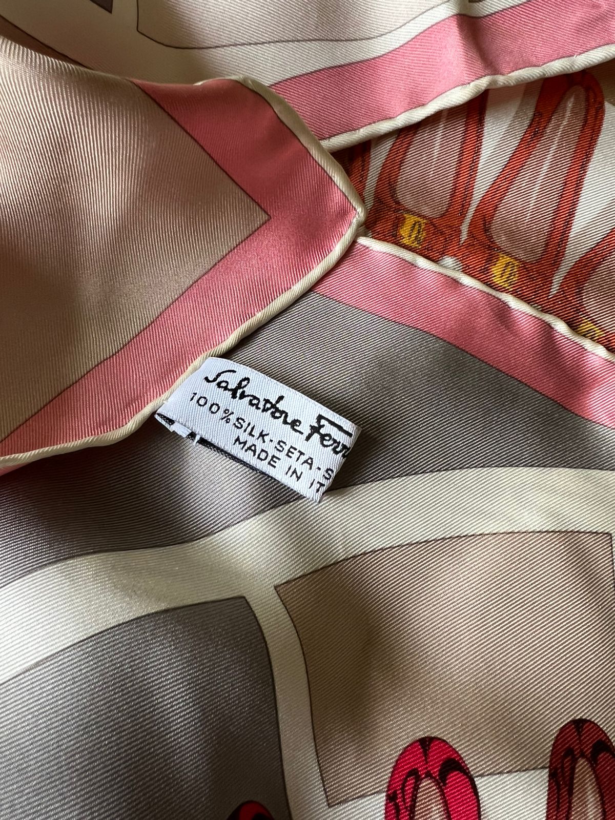 Pañuelos Salvatore Ferragamo - Imagen 9