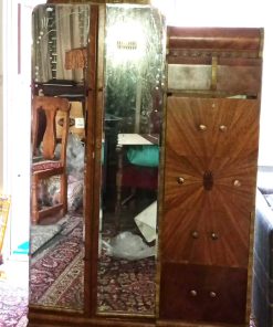 Ropero estilo Art Decó antiguo