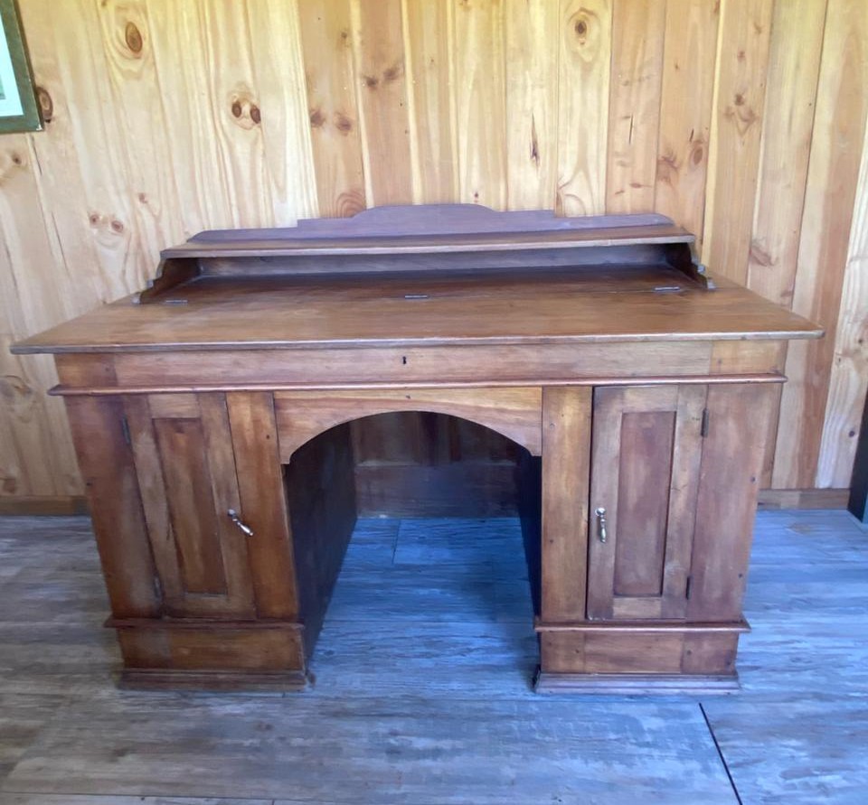 Escritorio ejecutivo madera nativa