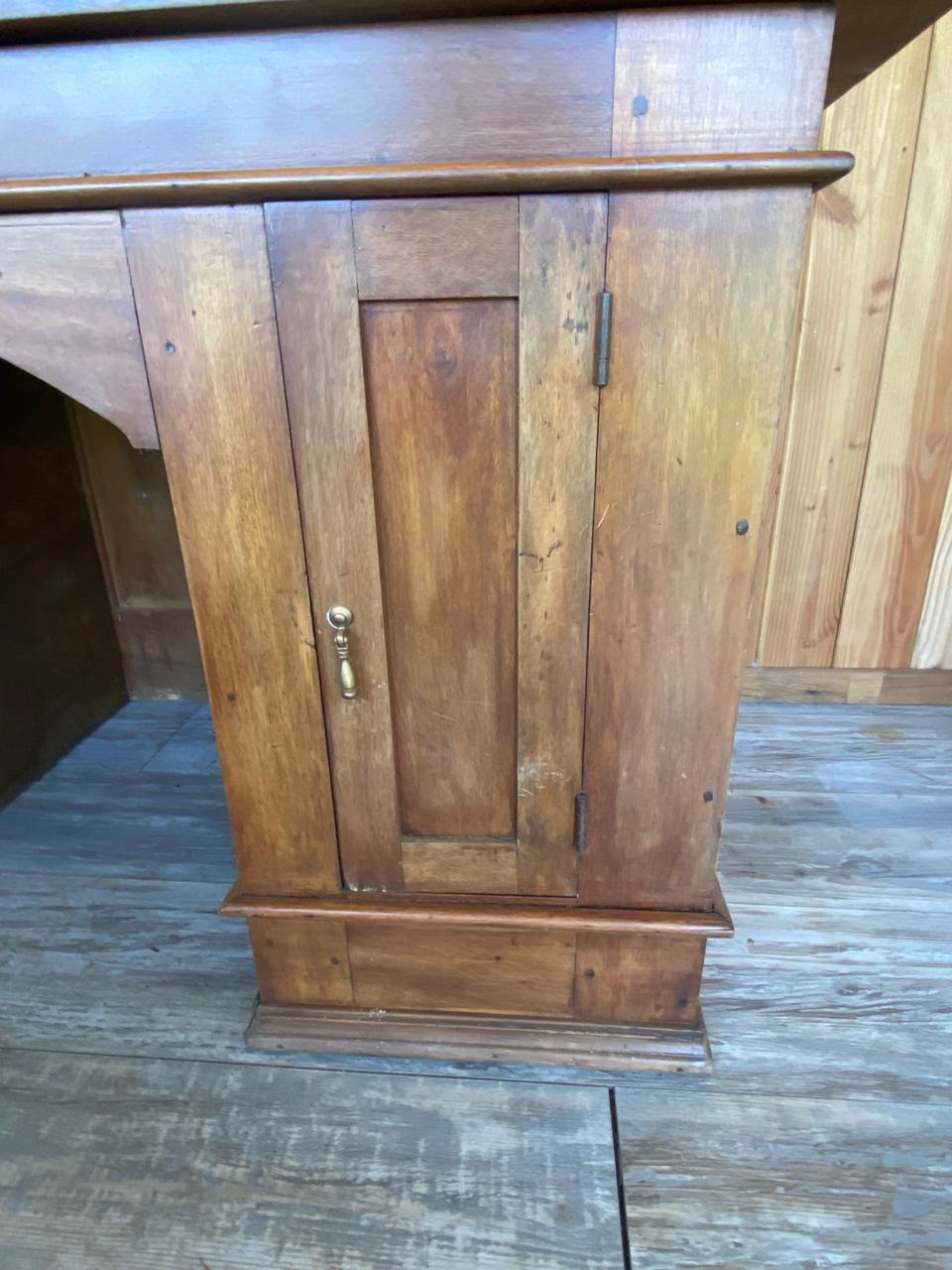 Escritorio ejecutivo madera nativa - Imagen 9