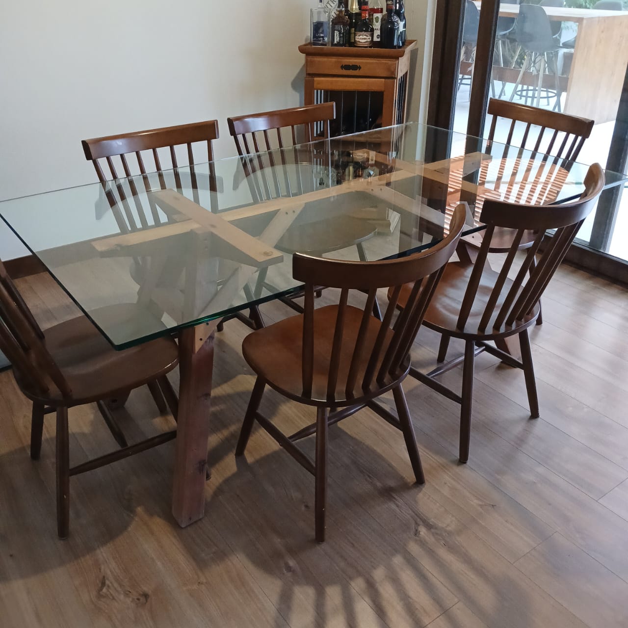 Juego de comedor vidrio templado con 6 sillas Windsor Wolf - Imagen 4