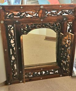 Espejo estilo ventana tallado en madera