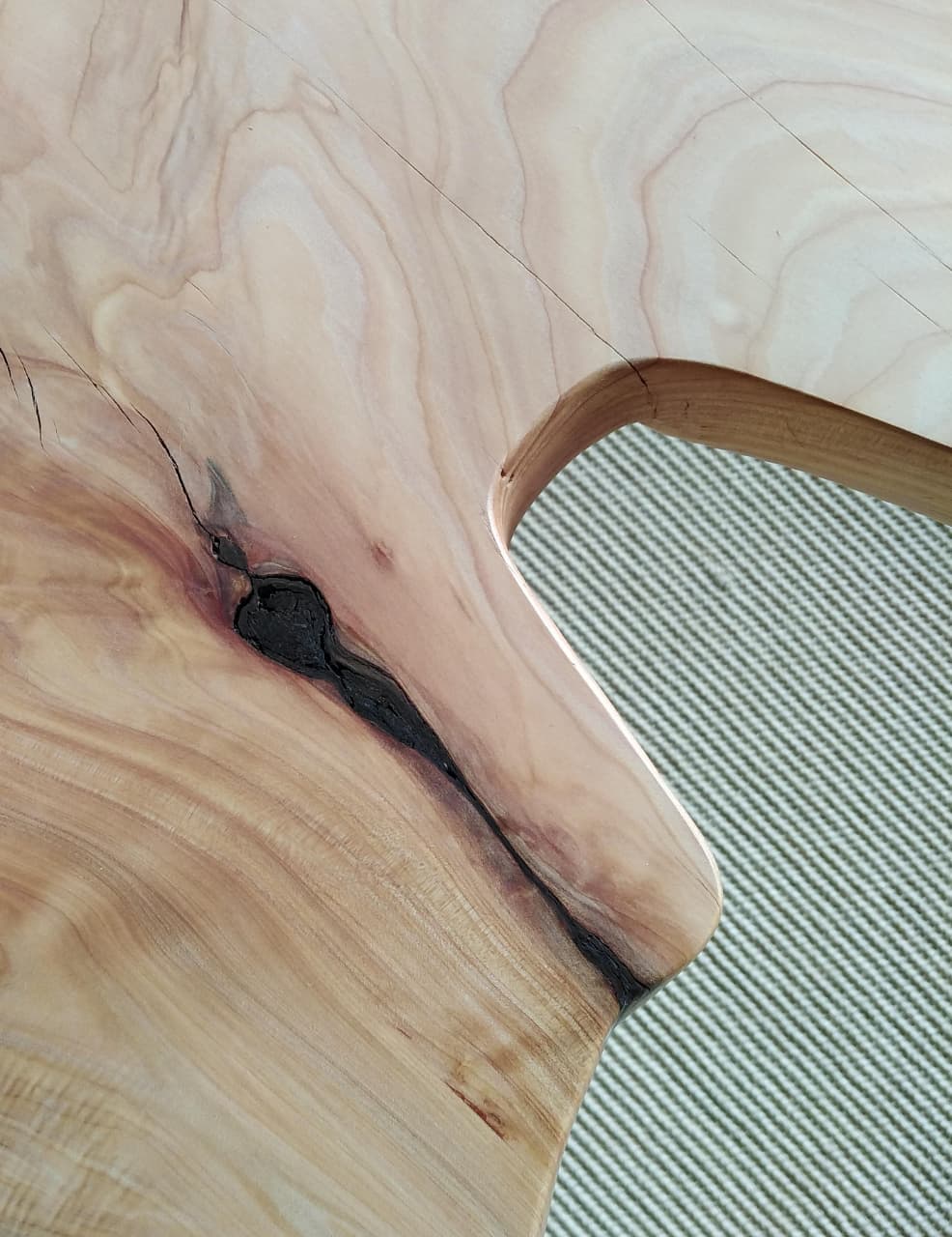 Mesa centro ciprés con aceite Osmo Woodmann design - Imagen 6