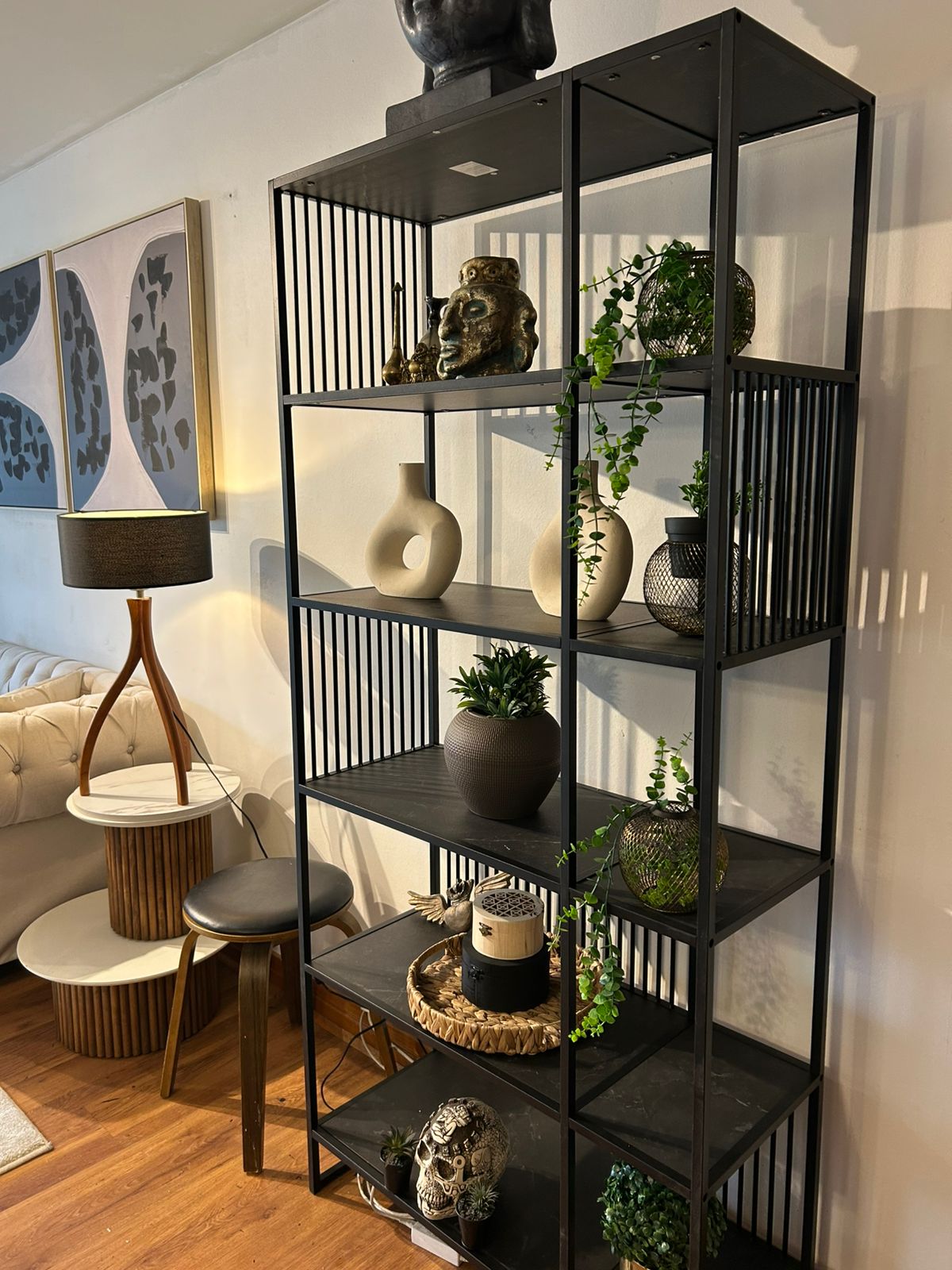 Librero Liverpool negro Form Design - Imagen 2