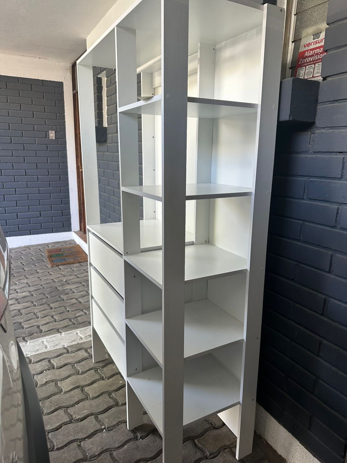 Closet armado blanco sin puertas - Imagen 8