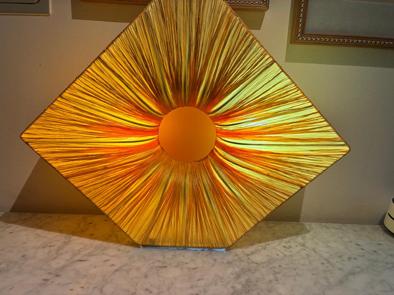 Lámpara decorativa cuadrada tela amarilla - Imagen 2