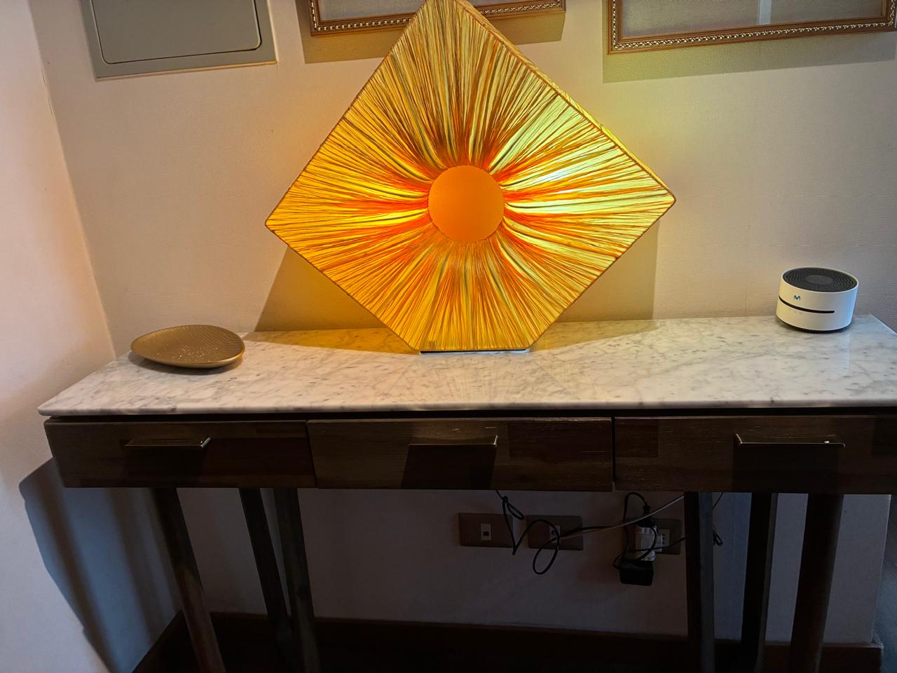 Lámpara decorativa cuadrada tela amarilla - Imagen 4