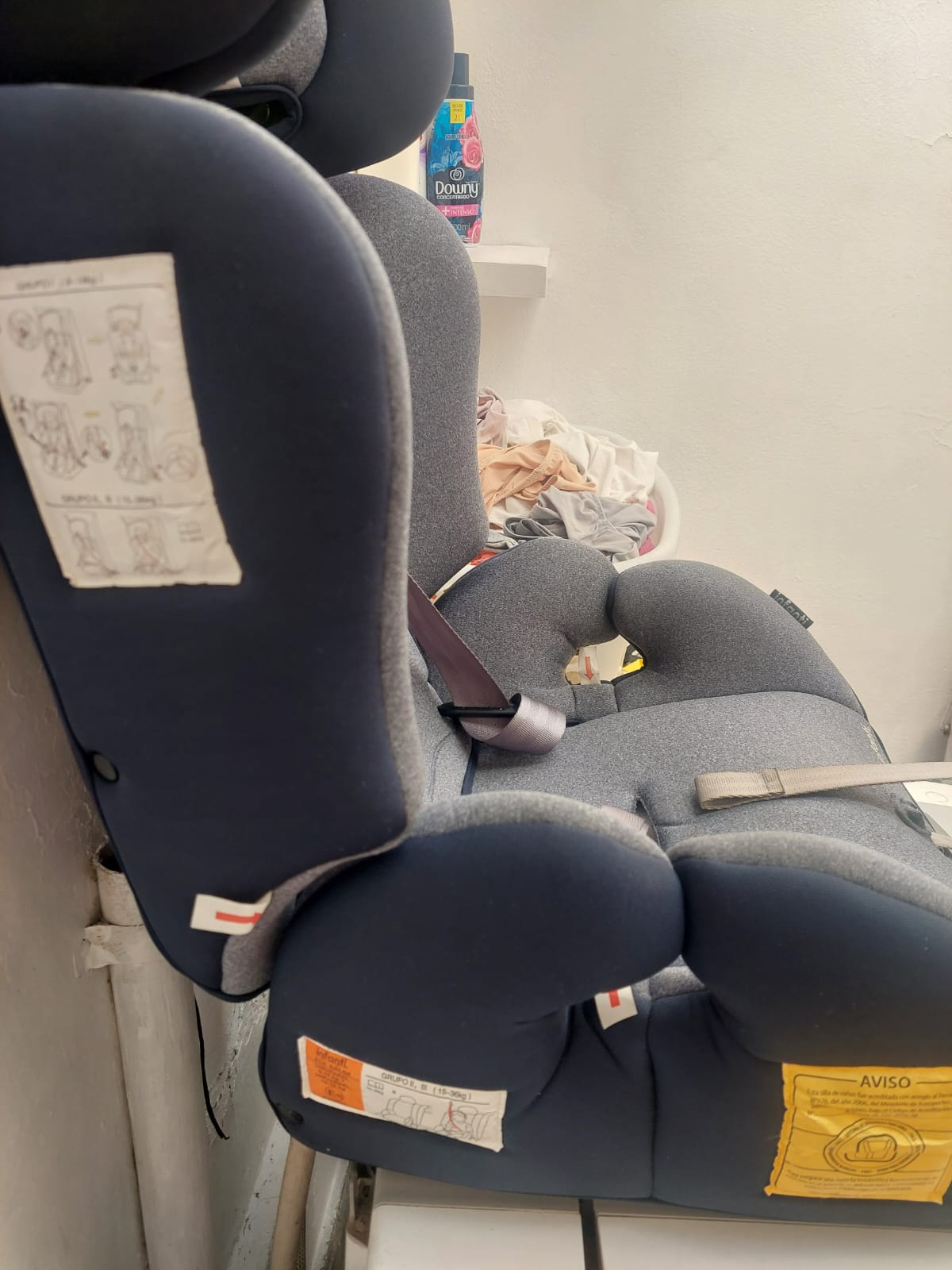 Silla de auto Infantil gris y azul - Imagen 4