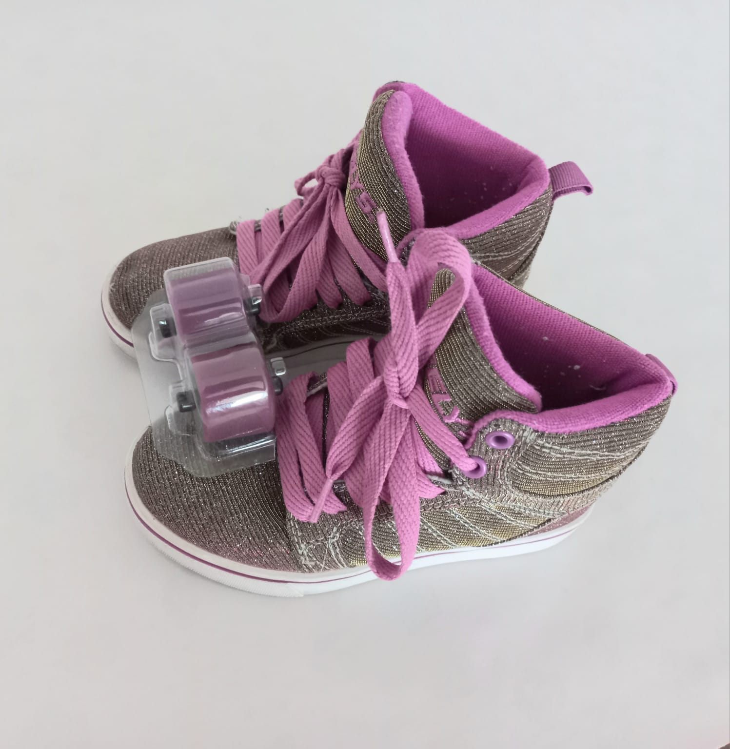 Zapatillas infantiles con ruedas heelys