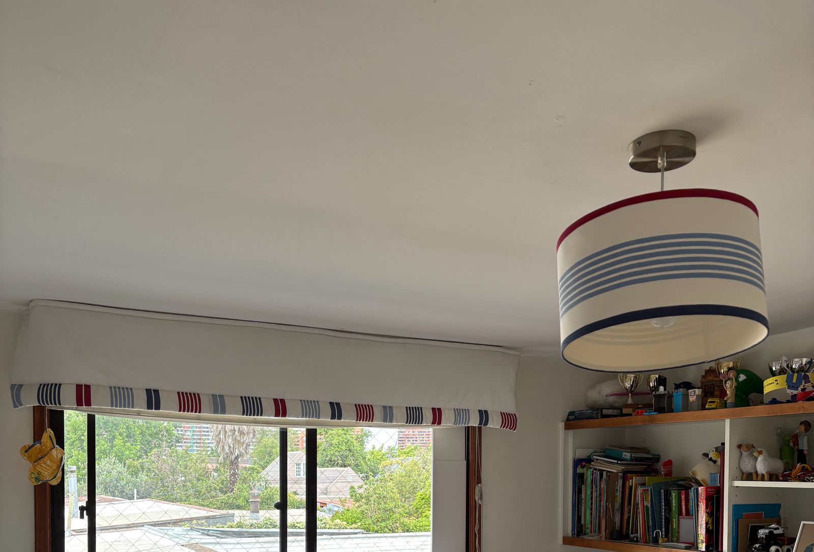 Set cortina store con cenefa Belcotonne y lámpara techo - Imagen 4