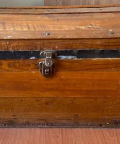Baúl antiguo de madera