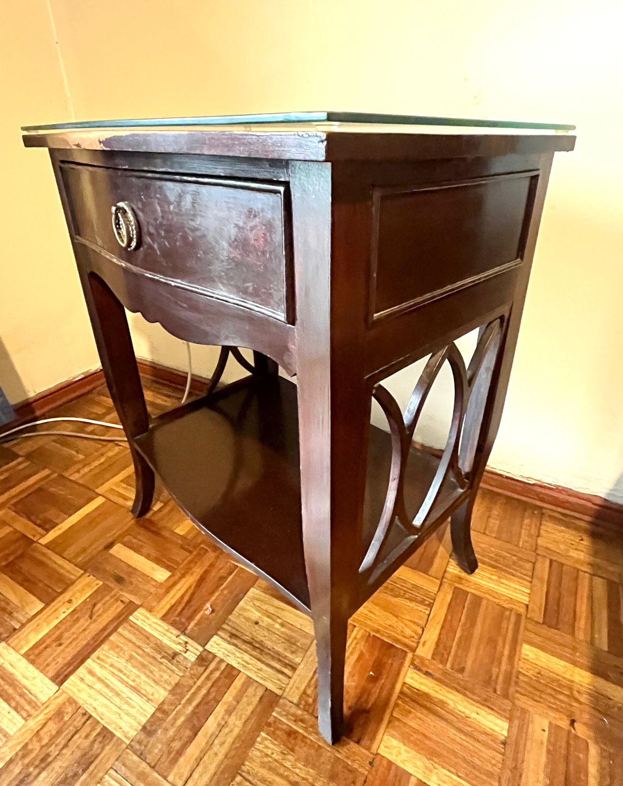 Juego dormitorio cama 1 plaza con veladores y espejo - Imagen 2