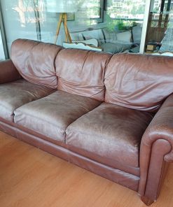 Sofá 3 cuerpos cuero café