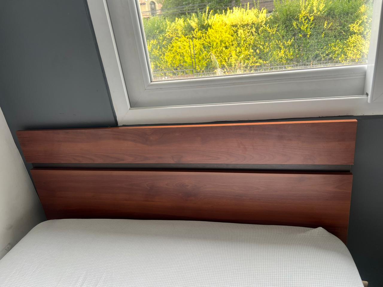 Respaldo cama 1.5 plazas madera color nogal - Imagen 2