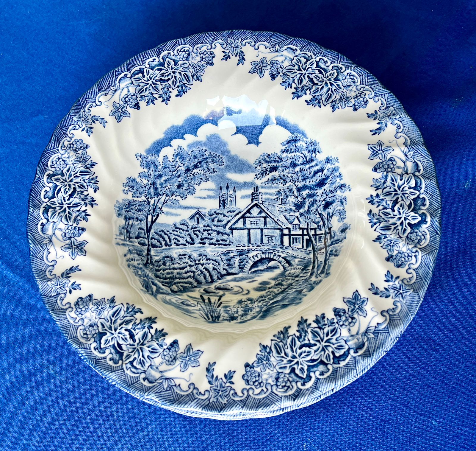 Juego de 6 platos hondos ingleses Churchill