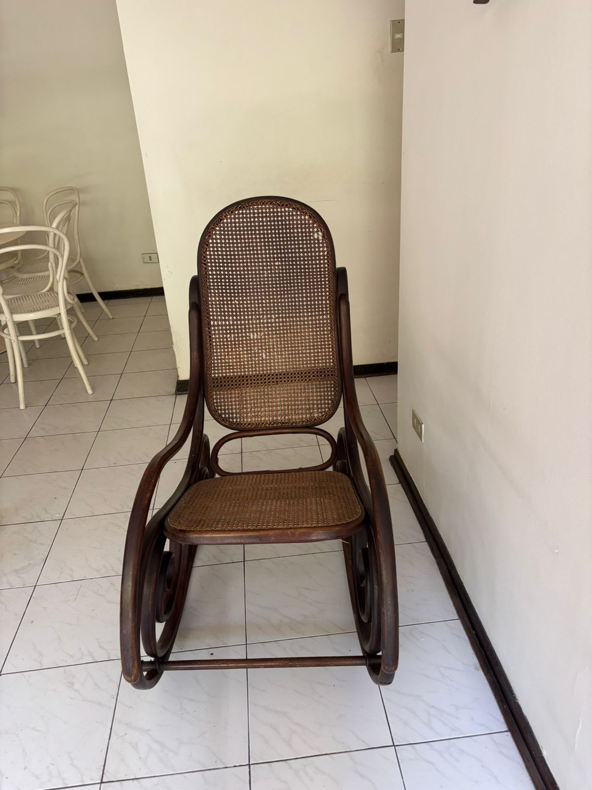 Mecedora estilo Bentwood - Imagen 4
