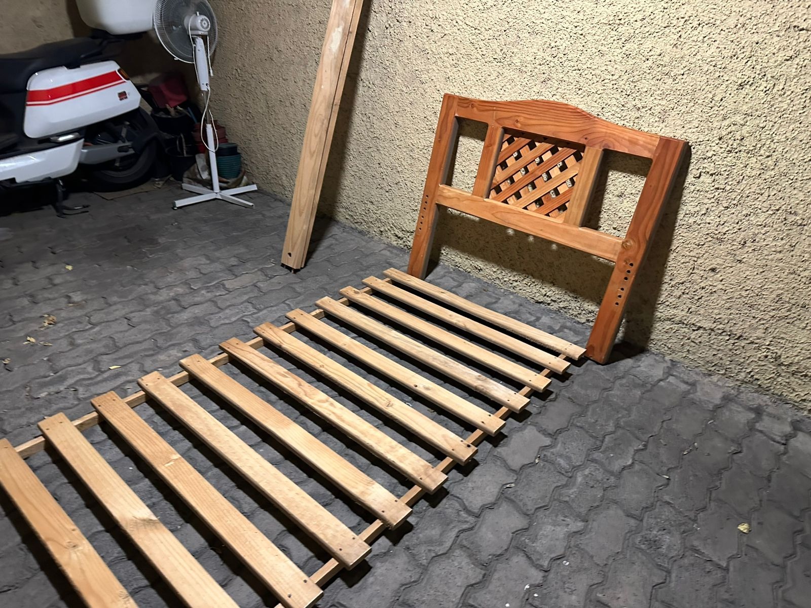 Cama 1.5 plazas madera maciza