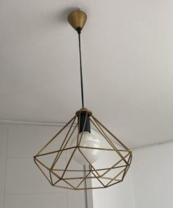 Lámpara geométrica dorada