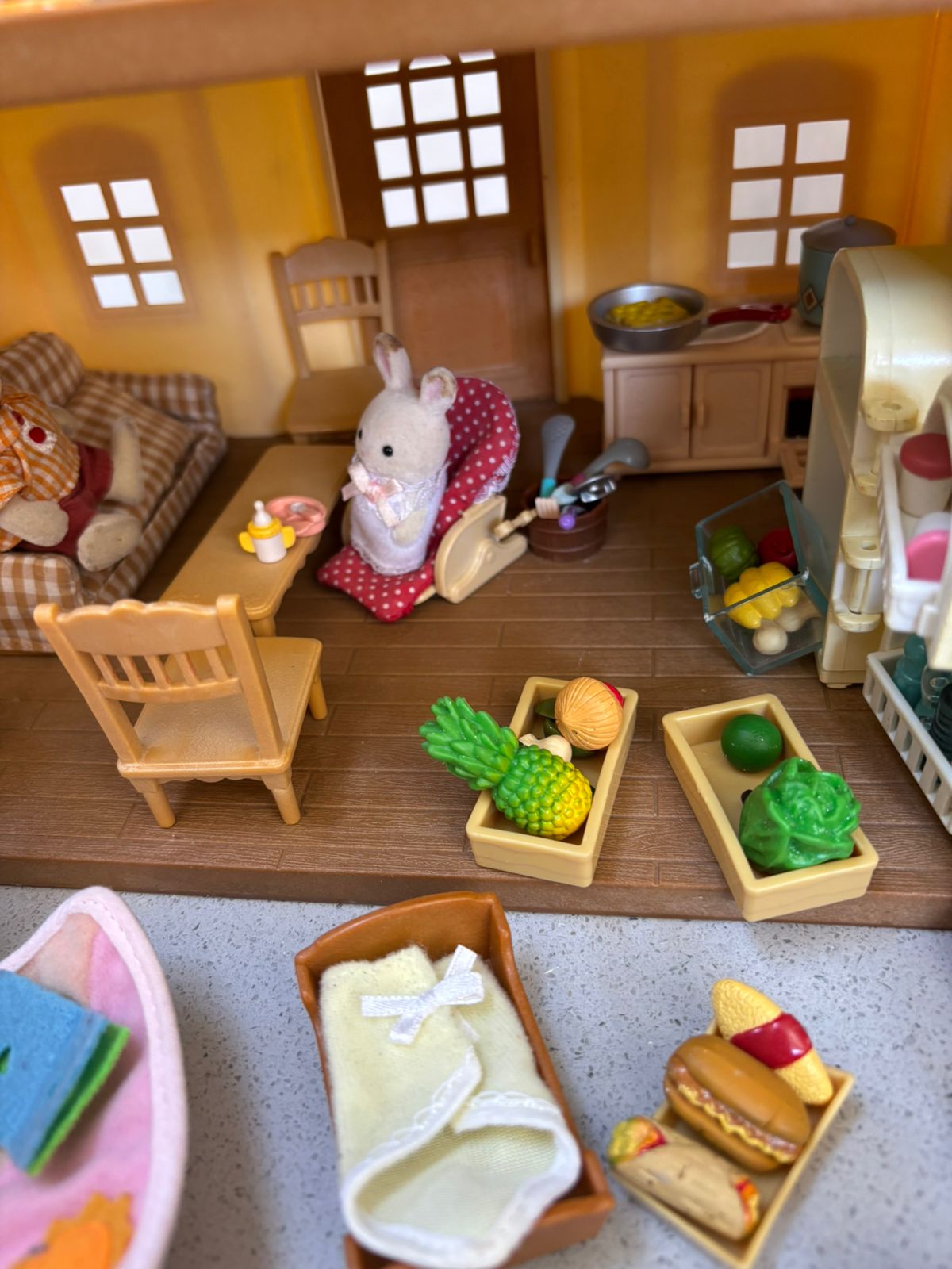 Casa Sylvanian Families con accesorios - Imagen 2