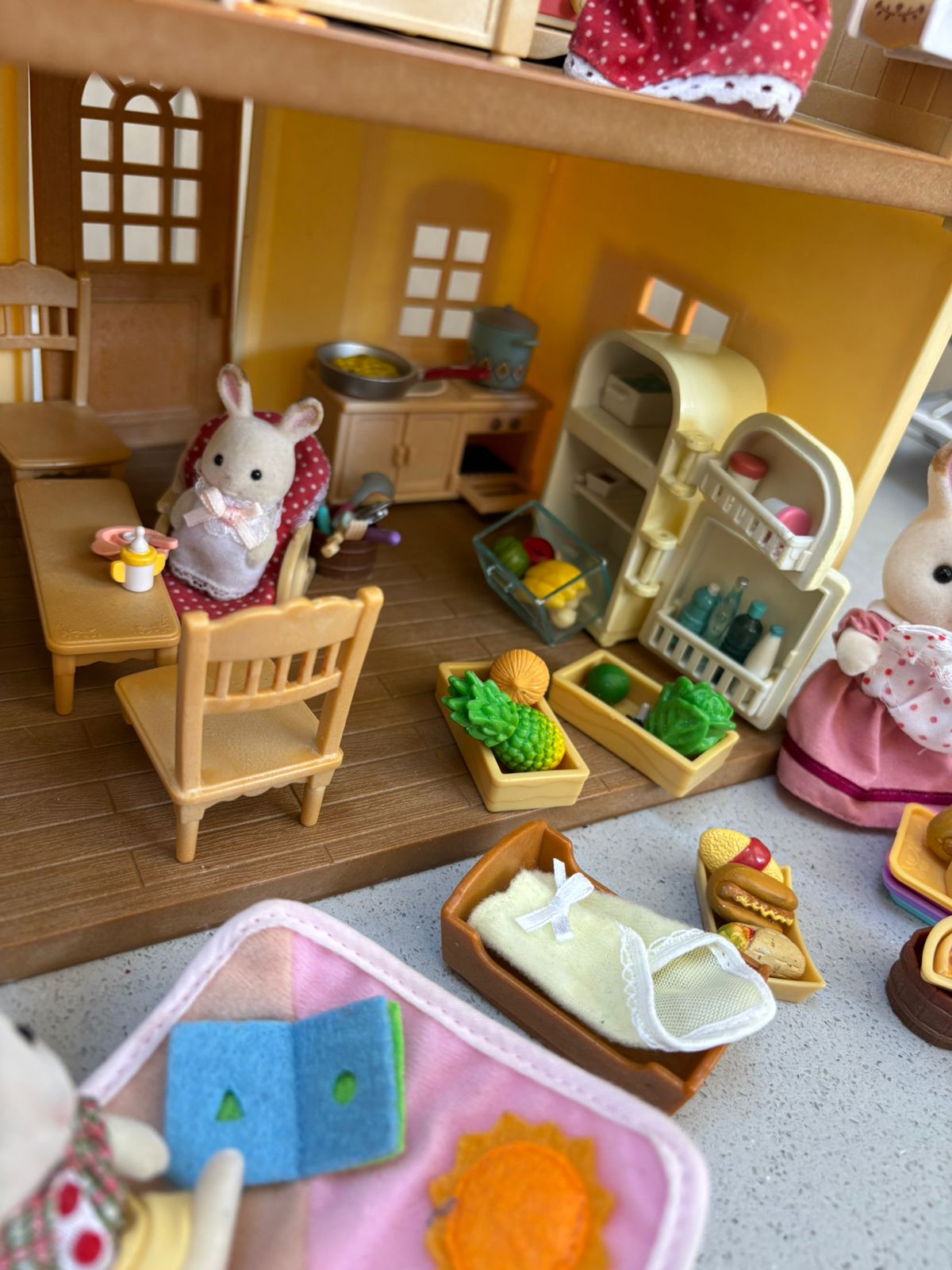 Casa Sylvanian Families con accesorios - Imagen 6