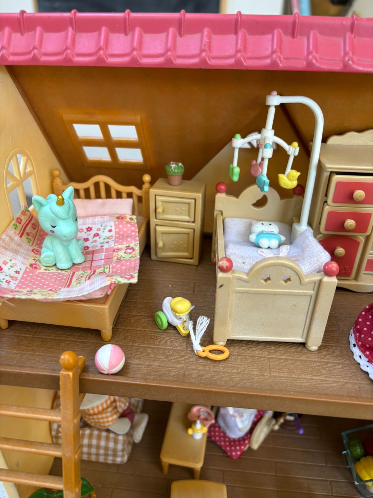 Casa Sylvanian Families con accesorios - Imagen 8