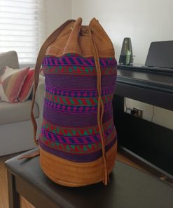 Morral de cuero tejido