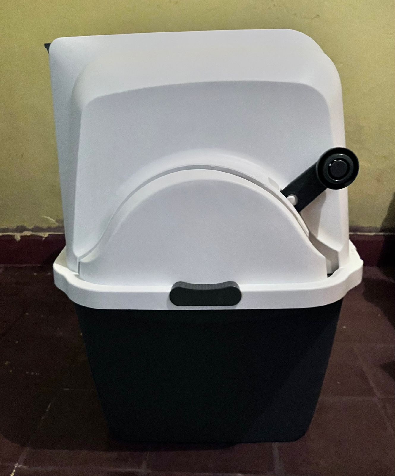 Arenero para gatos autolimpiante Catit - Imagen 2