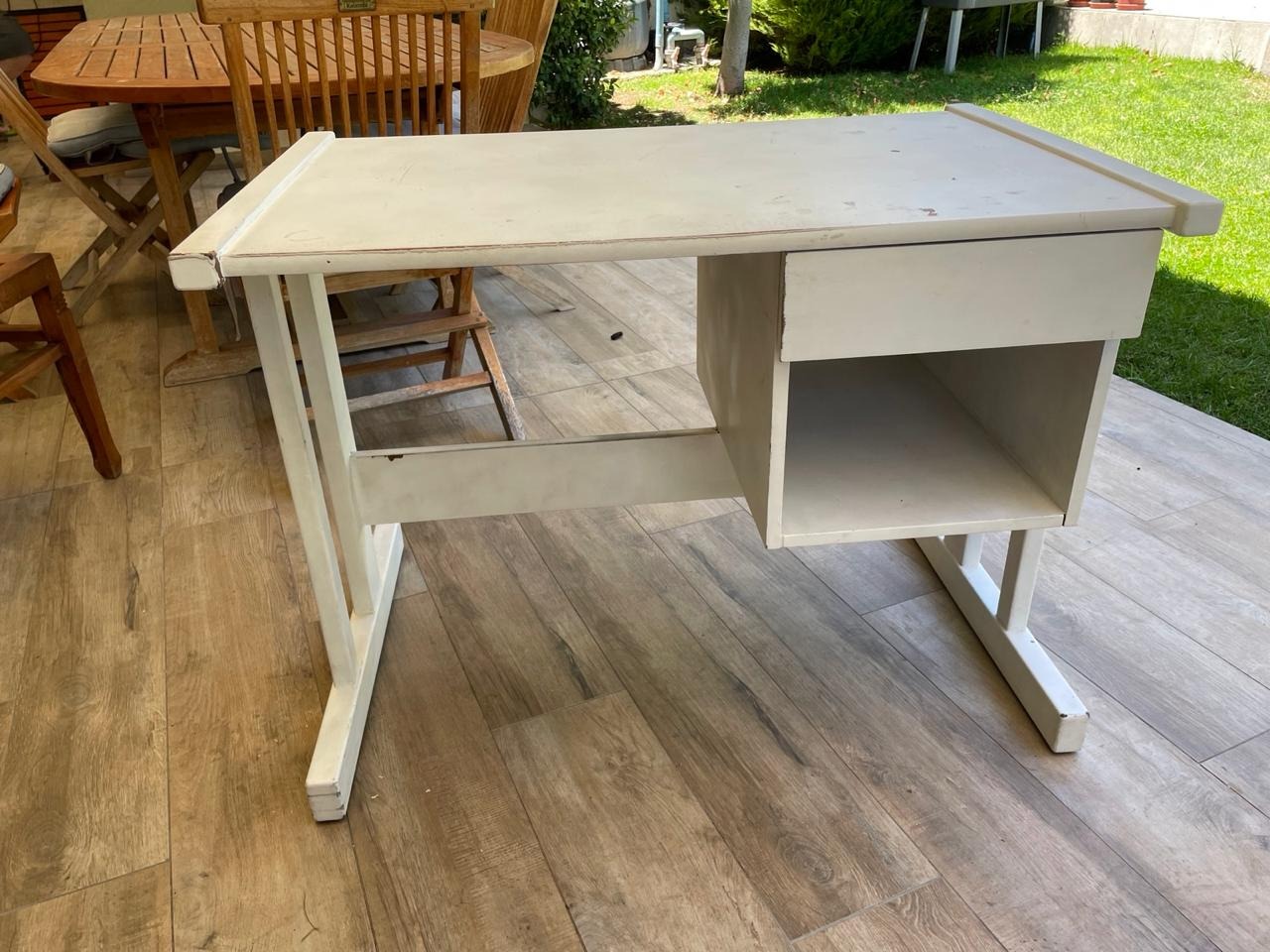 Escritorio madera pino pintado blanco