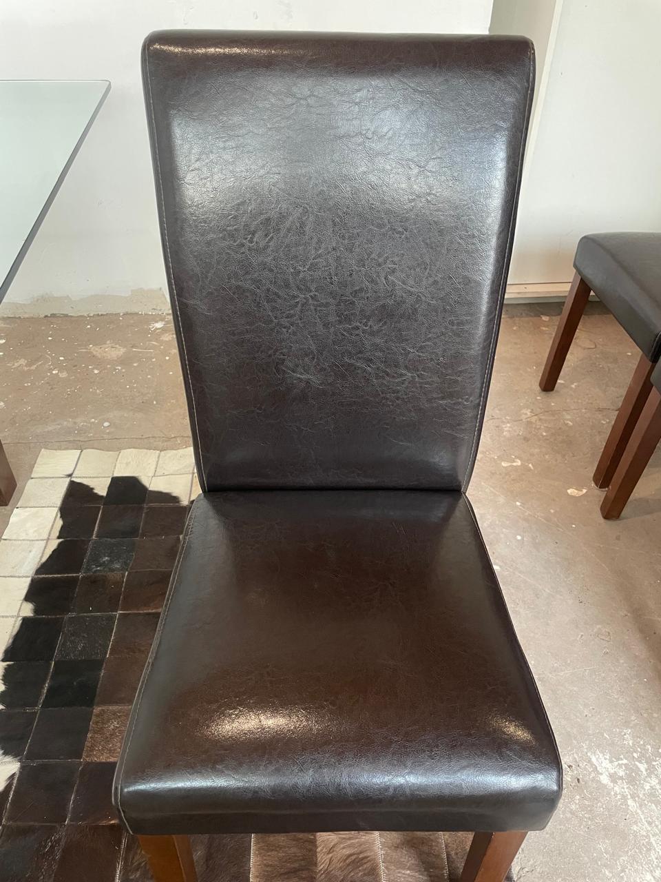 Juego de comedor vidrio con 8 sillas cuero cafe - Imagen 3