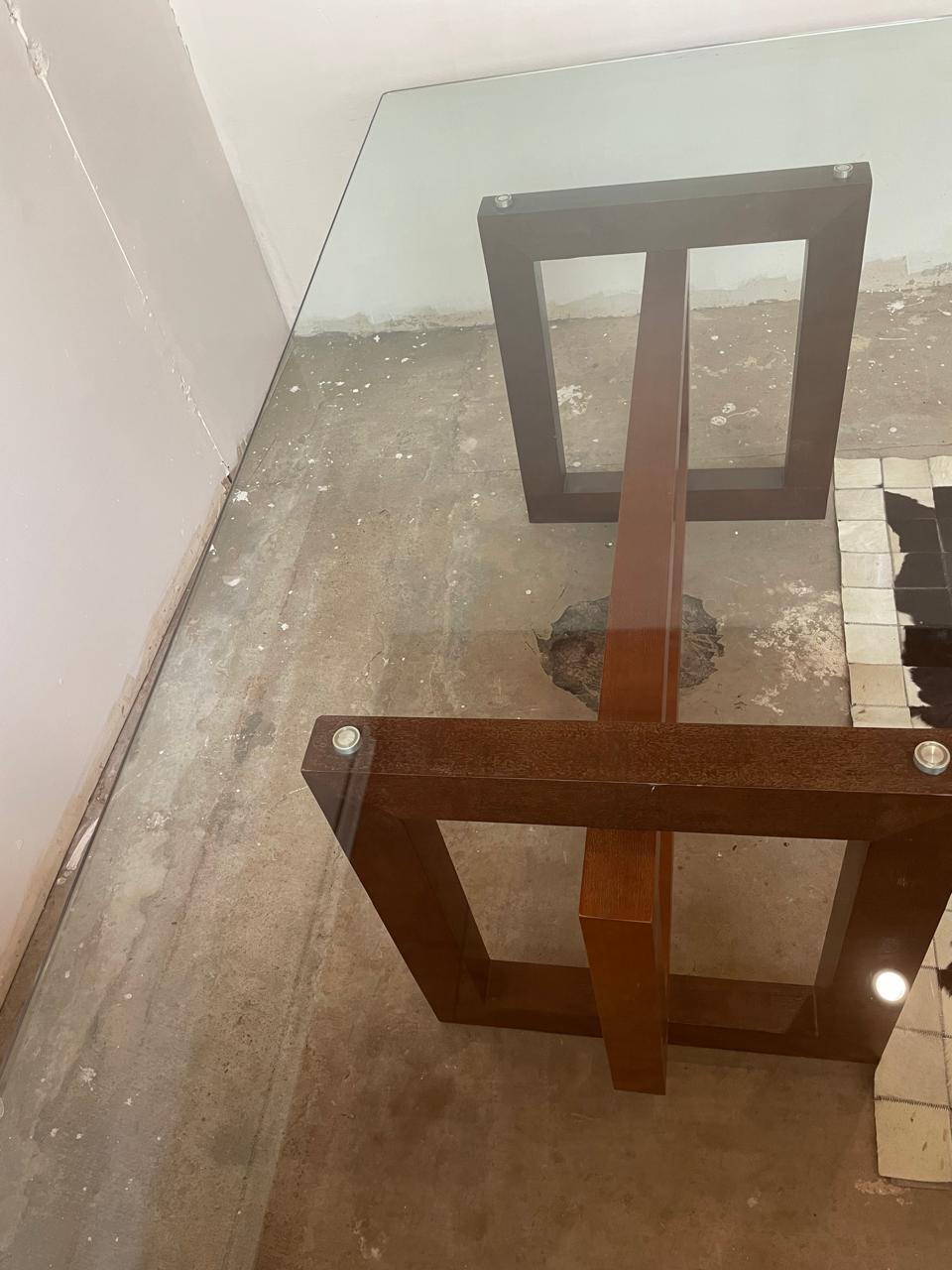 Juego de comedor vidrio con 8 sillas cuero cafe - Imagen 4